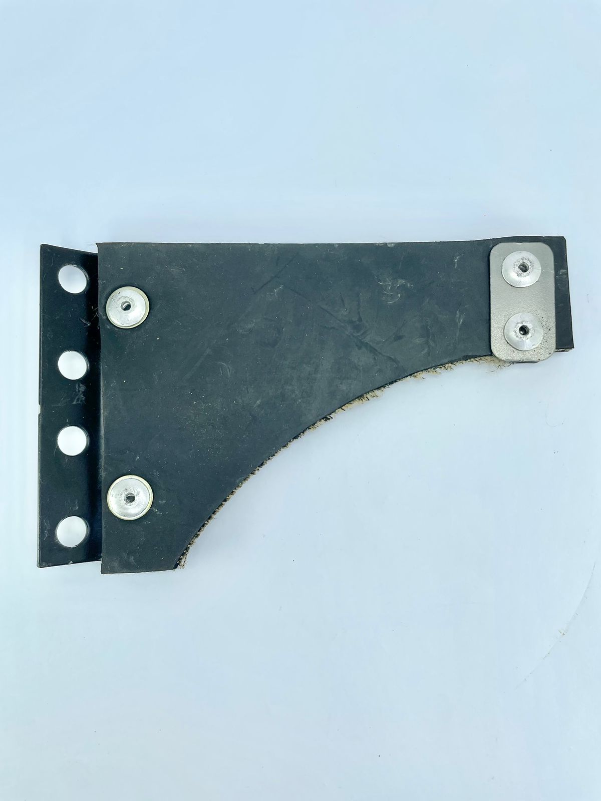 Z4772 - DEFLETOR DIREITO PENEIRA SUPERIOR JOHN DEERE:AXE30233